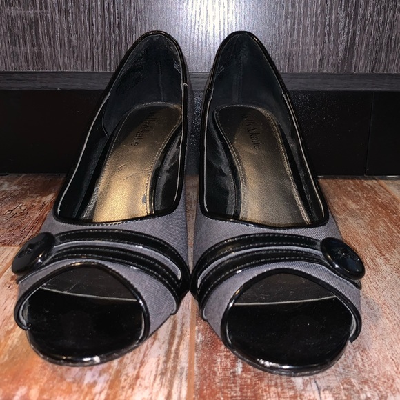 Kelly & Katie Peep Toe Kitten Heels 8 - Picture 5 of 7